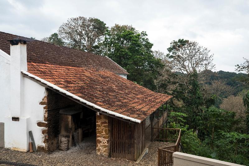 Roca Sundy - Principe Collection Pension Santo António Buitenkant foto